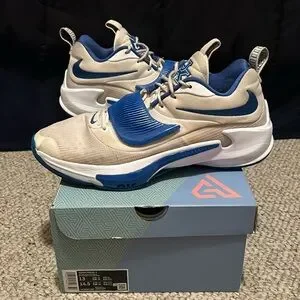 Kentucky wildcat nike freak 4 team issued player excusive shoe size 14 mens Nike Zoom Freak 4 - Kentucky Wildcats PE – mypekicks main image 3